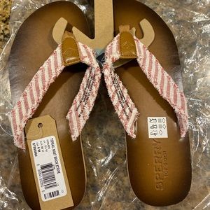Sperry flip flops